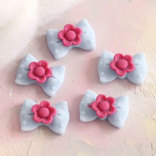 Кукольная миниатюра - Кабошон голубые бантики, 2 см - 5 шт