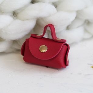 Кукольный аксессуар - Сумочка для куклы бордовая 5 см