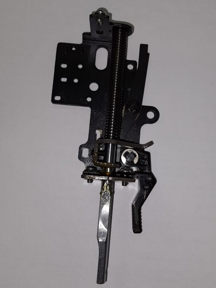 Лапкодержатель с механизмом подъёма лапки Janome JG 408.    Цена 1500 руб.