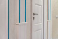 Рейка. Видна в молдингах