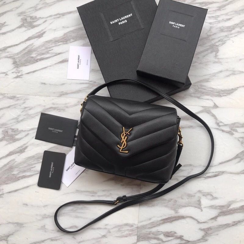 SAINT LAURENT  LOULOU 20 cm