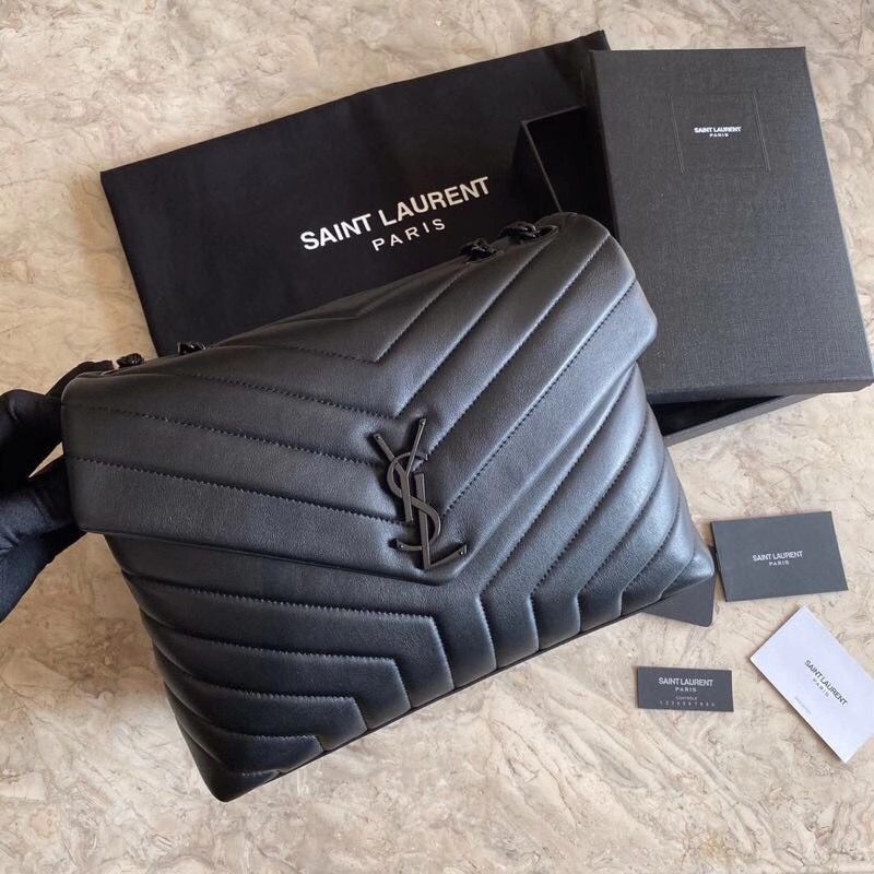 SAINT LAURENT  LOULOU 32 cm