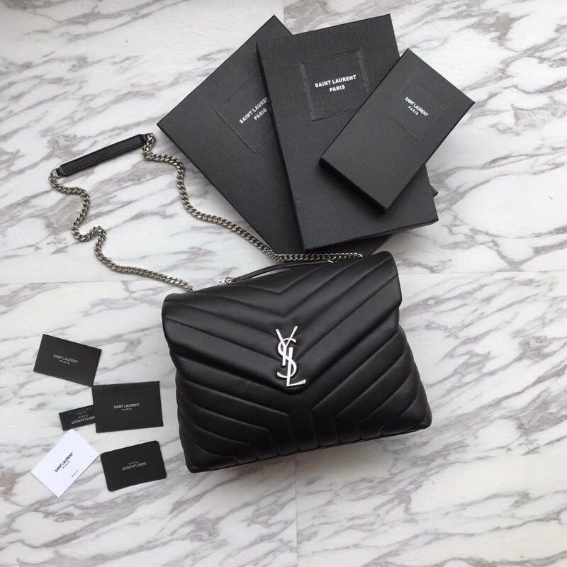 SAINT LAURENT  LOULOU 32 cm