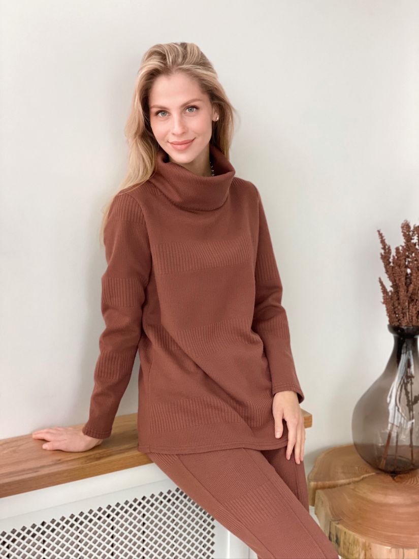 3052 Костюм из мягкого трикотажа в цвете Burnt Ochre