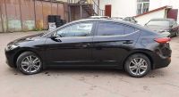 Вид слева Hyundai Elantra 2018г. черного цвета