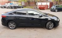 Hyundai Elantra 2018г. черного цвета вид справа