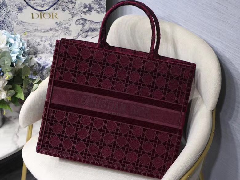 Dior Book Tote 41 cm