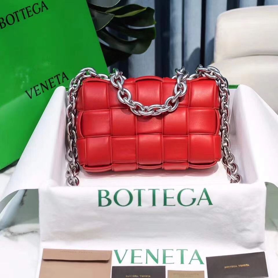 Bottega Veneta The Chain Cassette 26 cm