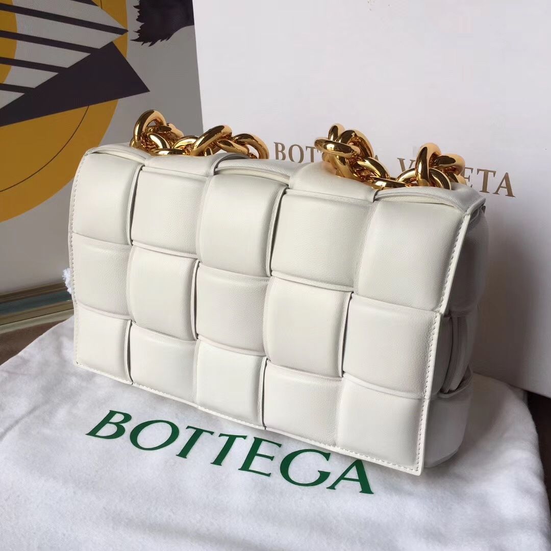Bottega Veneta The Chain Cassette 26 cm