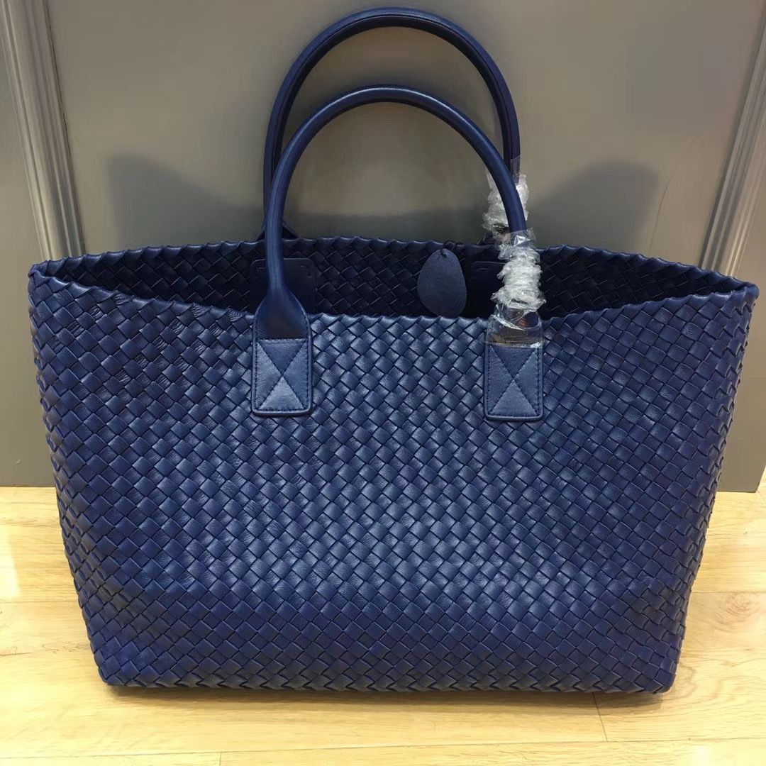 Bottega Veneta Cabat 40 cm