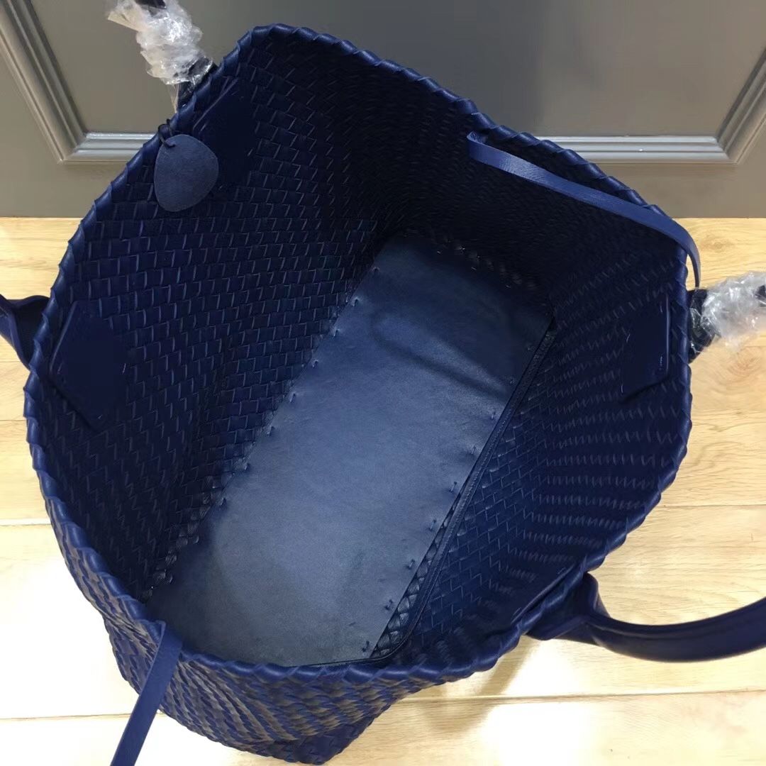 Bottega Veneta Cabat 40 cm