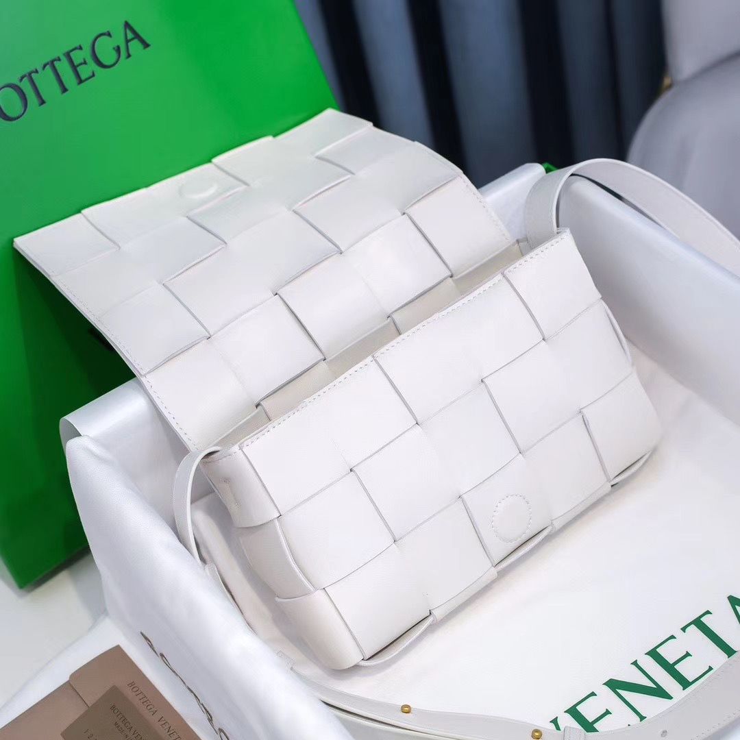 Bottega Veneta Cassette 25 cm