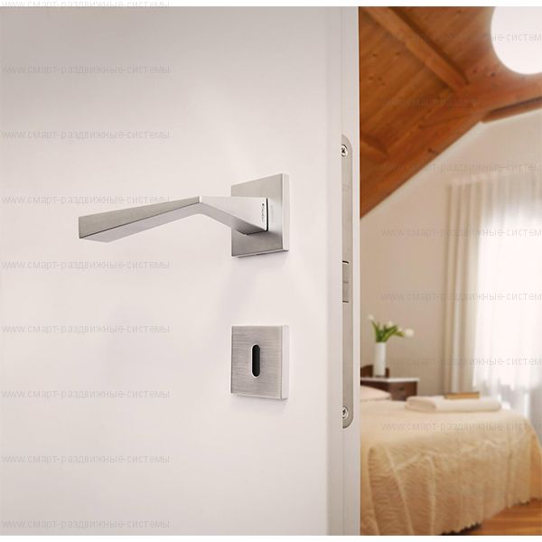 Ручка на розетке Linea Cali Conica Black 486 RO 024