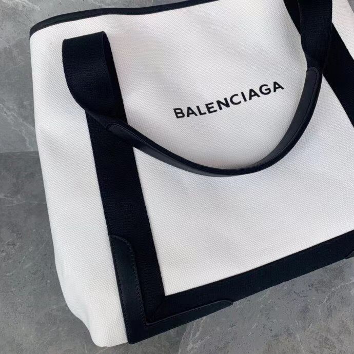 Balenciaga 38 cm
