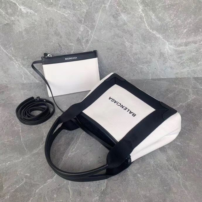 Balenciaga 25 cm