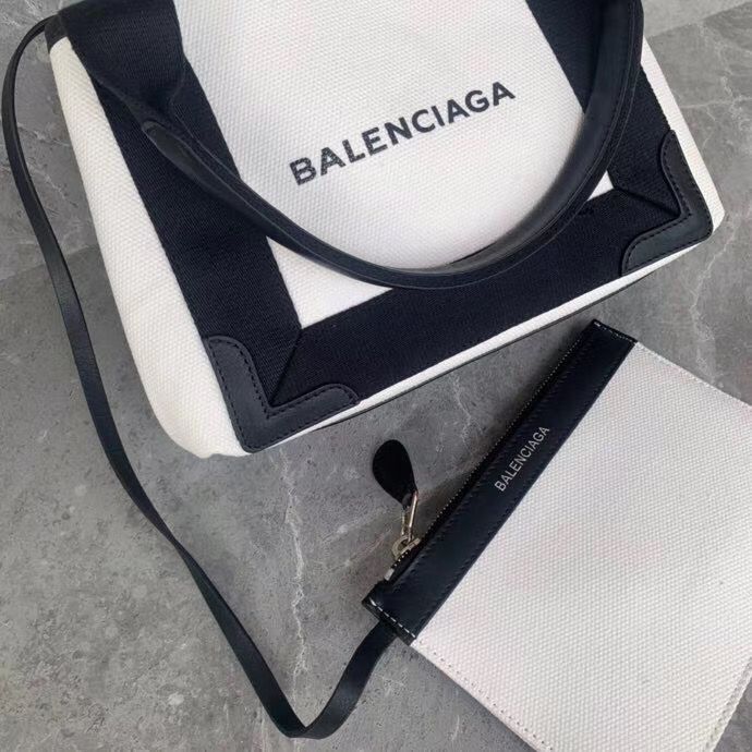 Balenciaga 25 cm