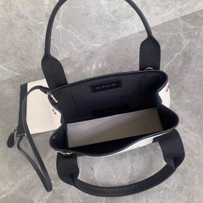 Balenciaga 25 cm