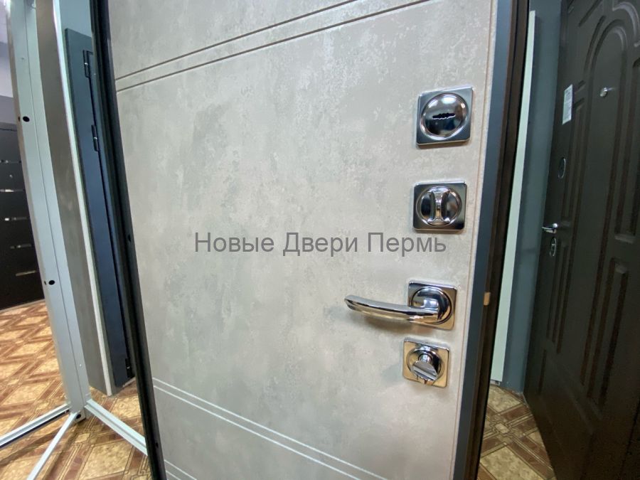 Сенатор Люкс 3К Входная дверь