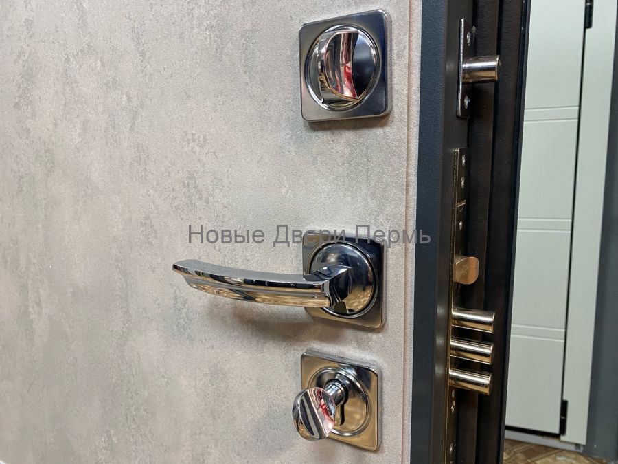 Сенатор Люкс 3К Входная дверь