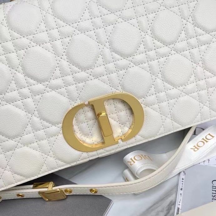 Dior Montaigne30 28 cm