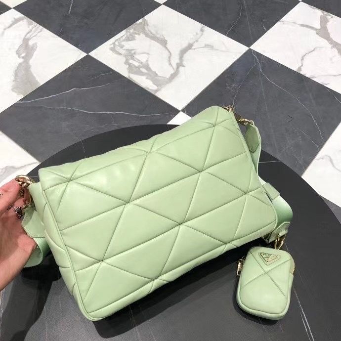 Prada 28 cm