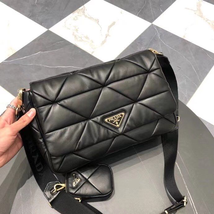 Prada 28 cm