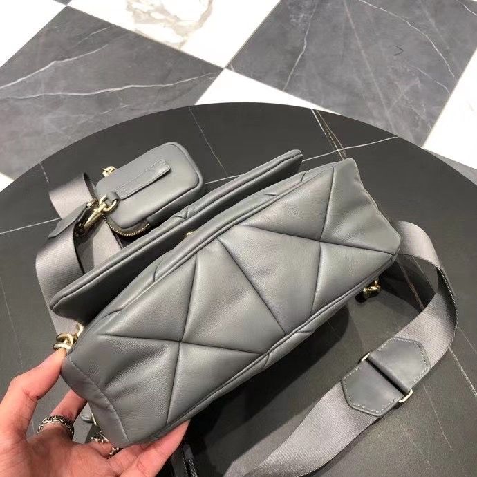Prada 20 cm