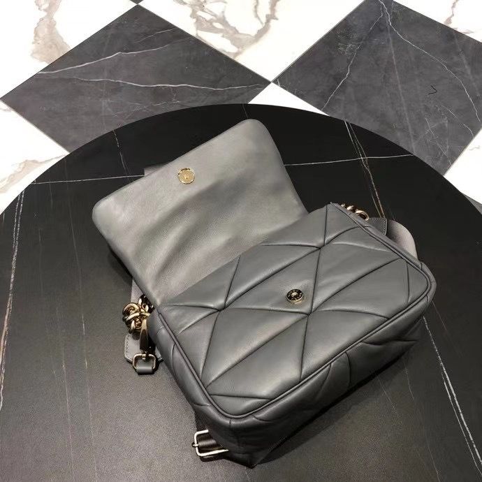 Prada 20 cm