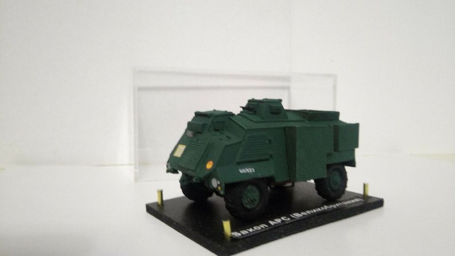 Saxon APC  (1/72)