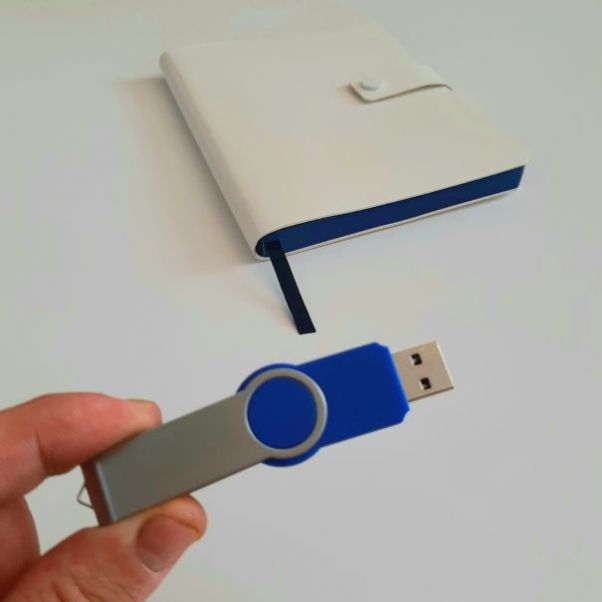 Синие флешки Swing 8 Gb