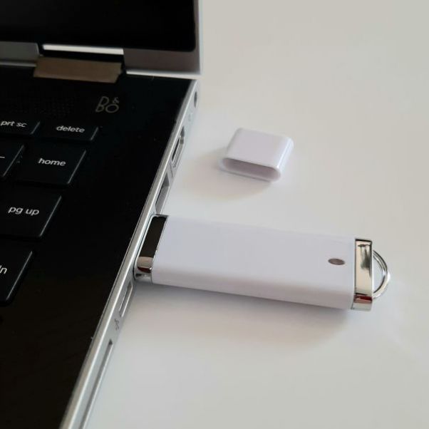 Белые флешки Лайт 8Gb