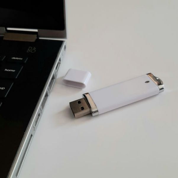 Белые флешки Лайт 8Gb