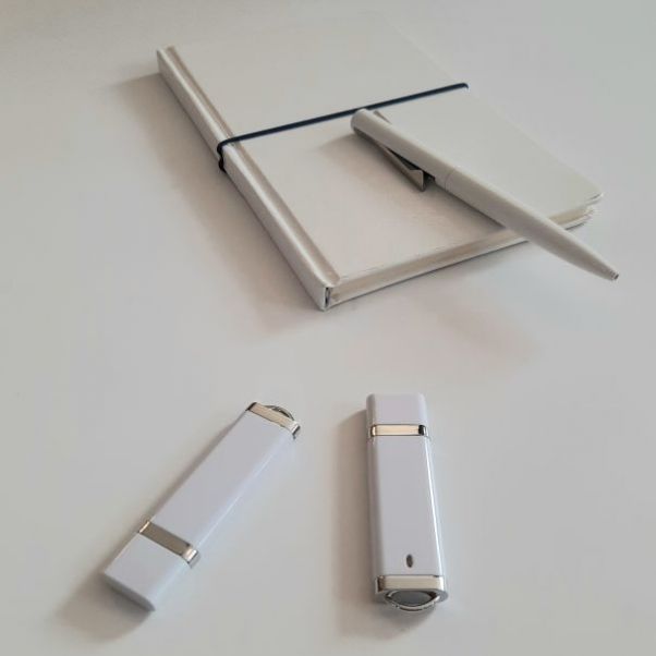 Белые флешки Лайт 32 Gb