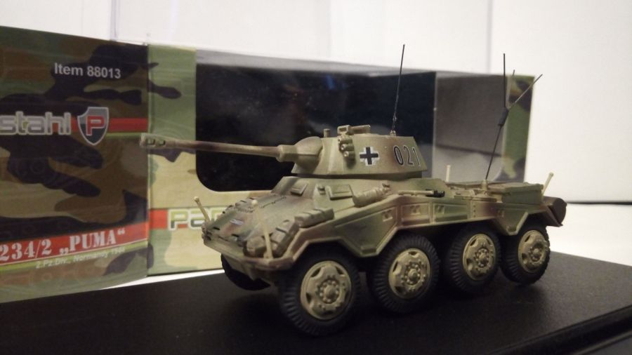 Sd.Kfz. 234/2 Puma  Normmandy 1944  (Panzerstahl) 88013 (1/72)