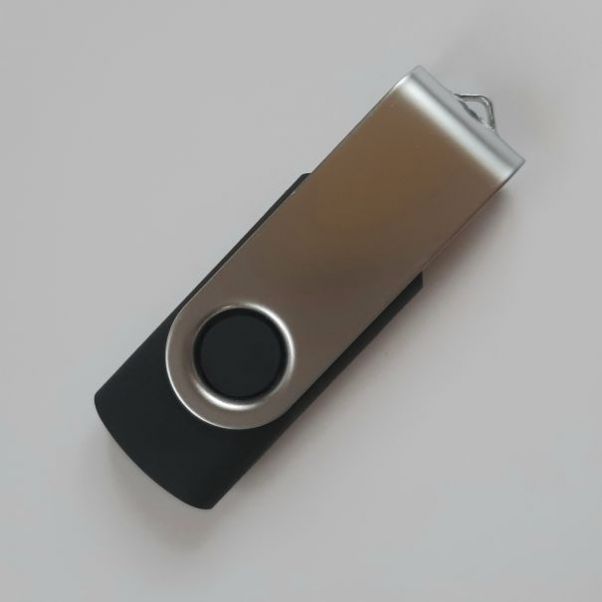 Флешки Twist 16 Gb черные