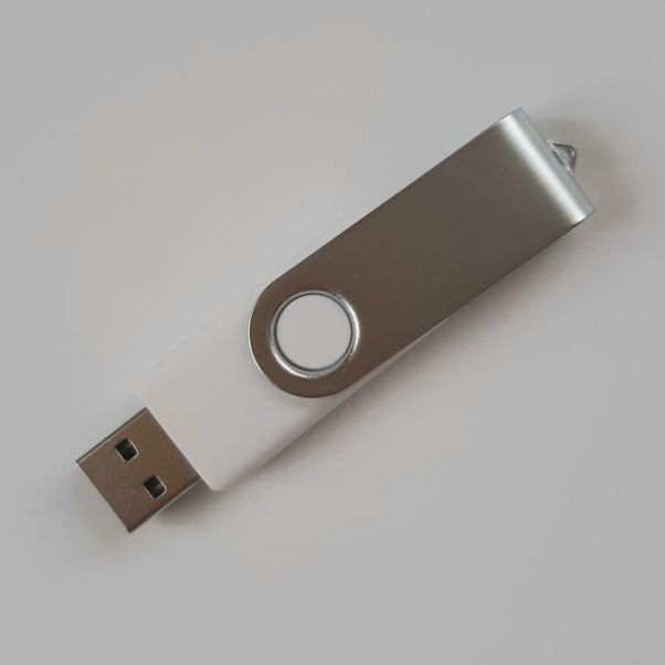 Флешки Twist 32 Gb белые