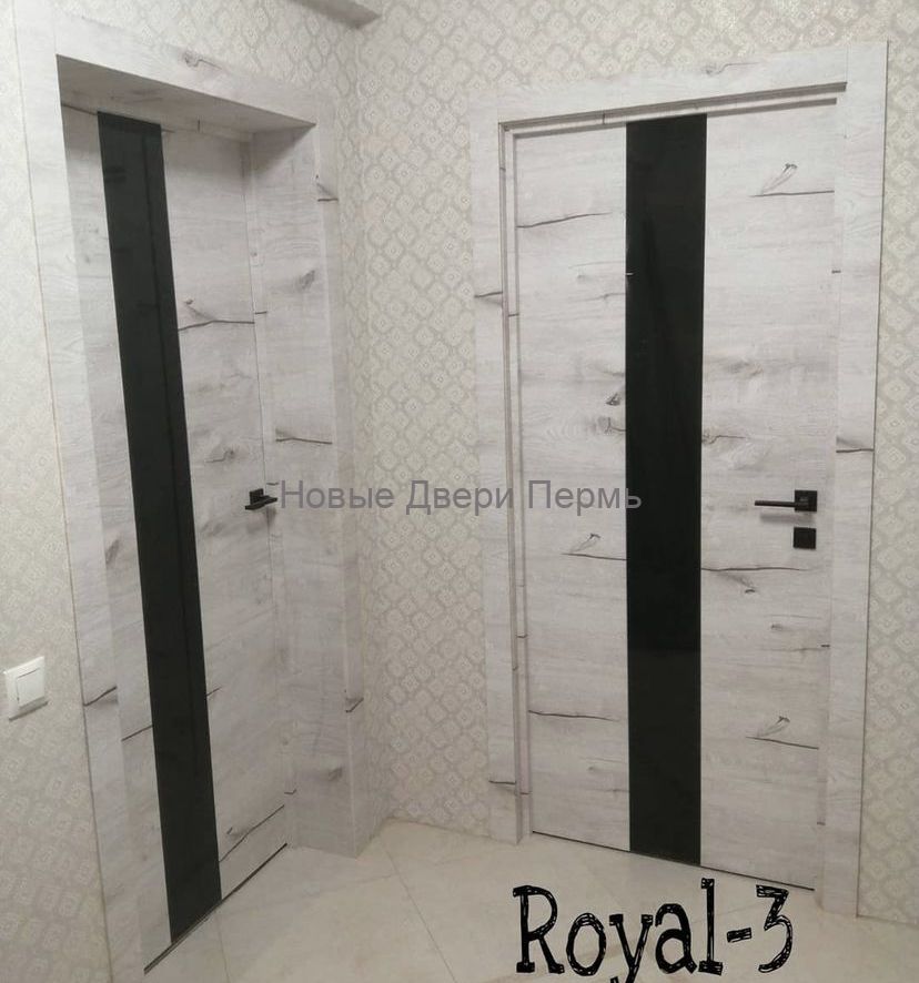 Royal-3 Дуб Арктика черное стекло