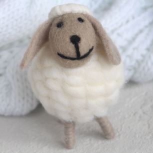 Овечка пухленькая белая, 10 см.