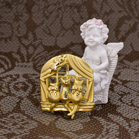 Брошь "Котята у окошка" цвет золота (AJC США)