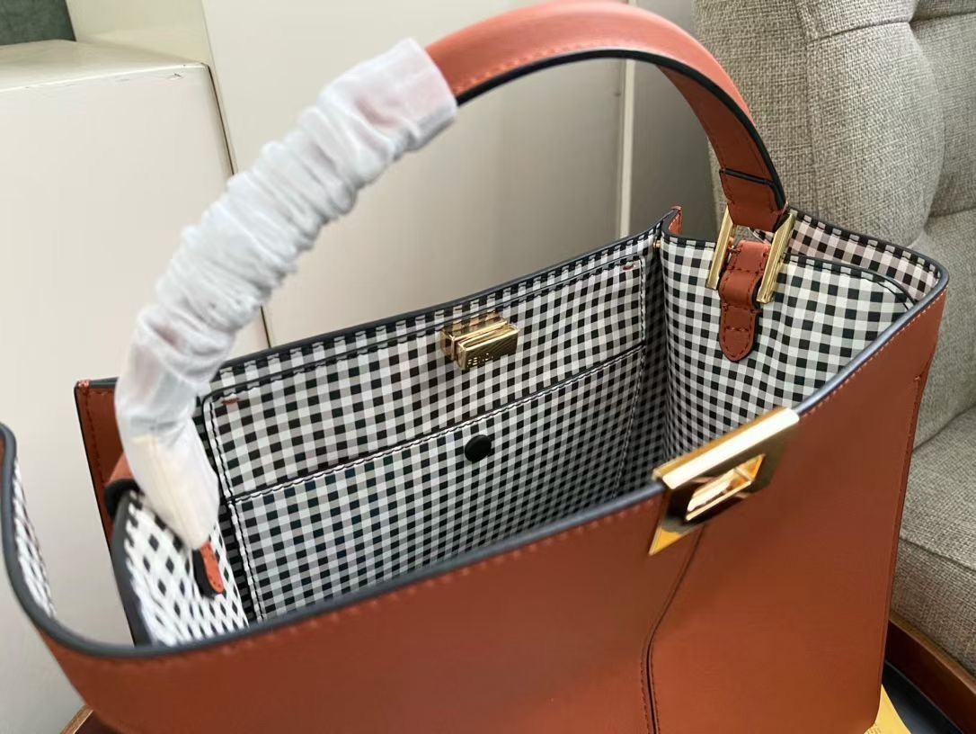 Fendi Peek-a-boo X-Lite 30х25х14 cm