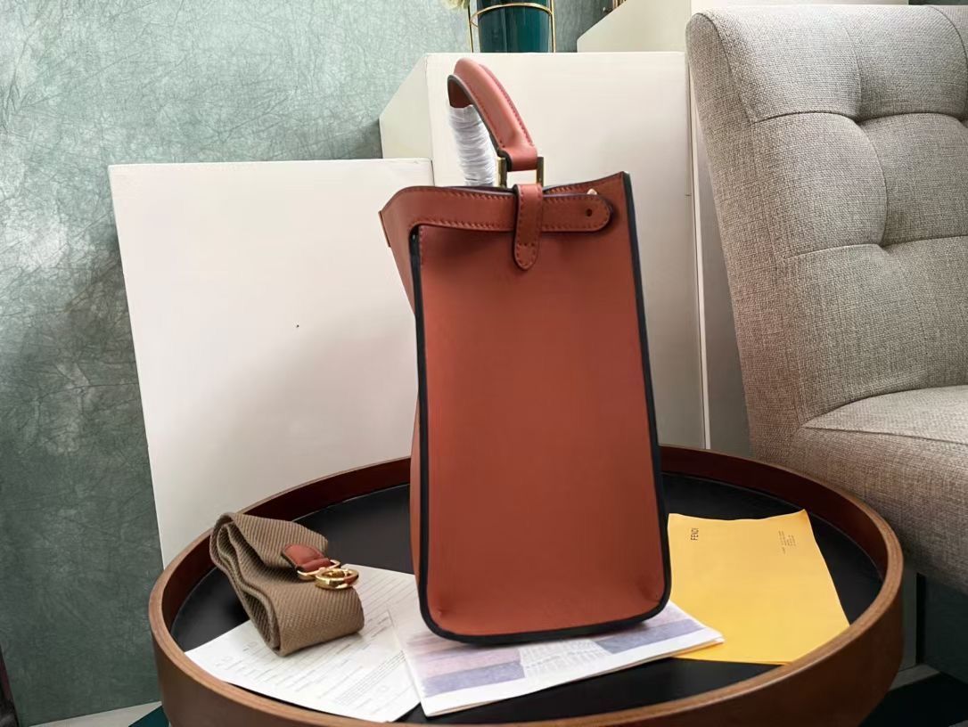 Fendi Peek-a-boo X-Lite 30х25х14 cm