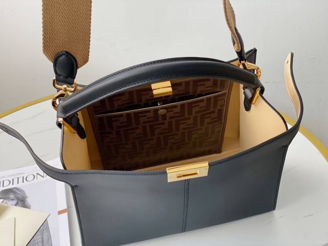 Fendi Peek-a-boo X-Lite 30х25х14 cm