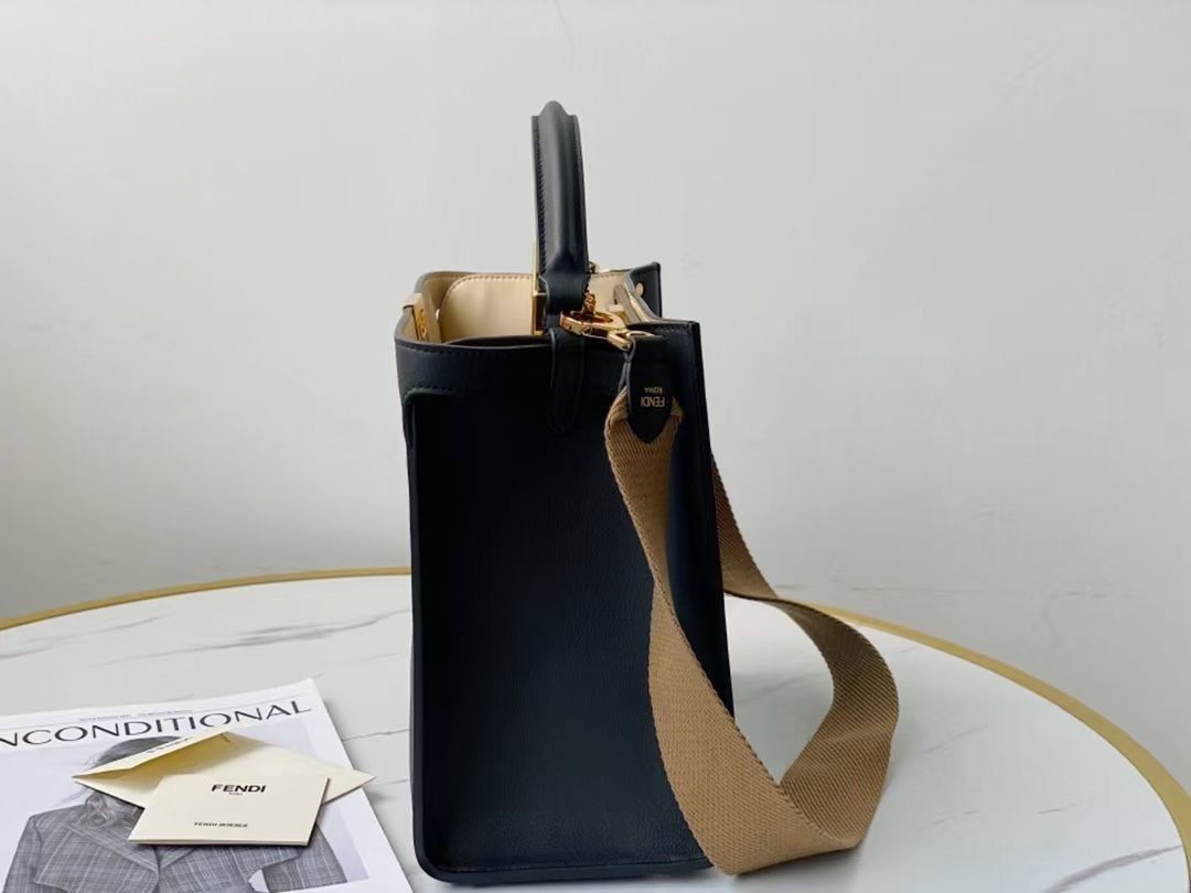 Fendi Peek-a-boo X-Lite 30х25х14 cm