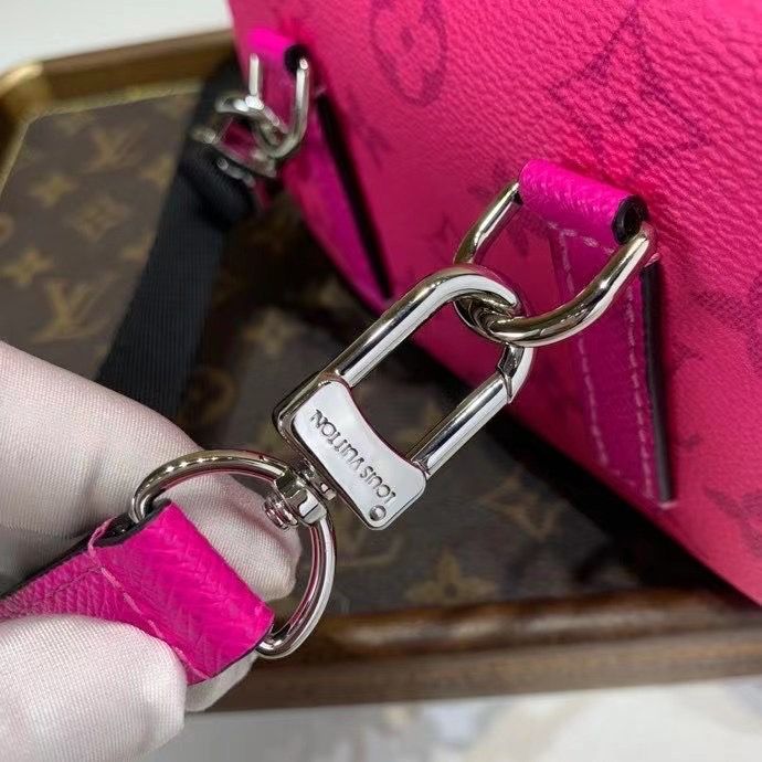 Louis Vuitton 15x9x7cm