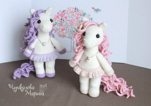 [Игрушки] Пони Карамелька (Марина Чучкалова)