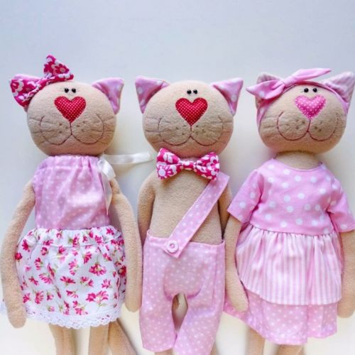 Котик с длинными лапками (Юлия Алешкина)