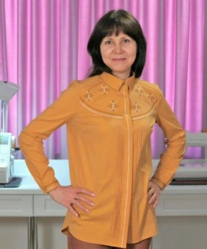 Блузка с защипами и декоративными строчками (Галина Балановская)