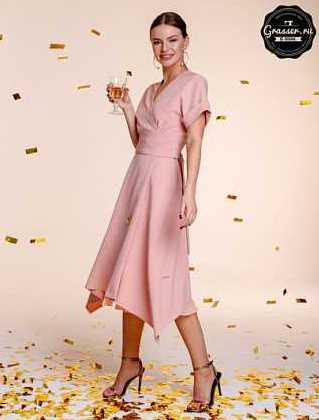 Платье, выкройка №719 размеры 38-56, рост 164-170 [Grasser]