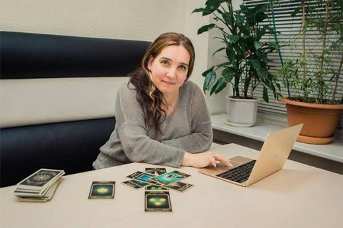 Замочная скважина 3: таро, практика (Иссэт Котельникова)