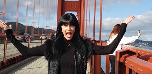 Книга по продажам вязанных вещей ручной работы на площадках Etsy и Amazon (Виктория Недовесова)